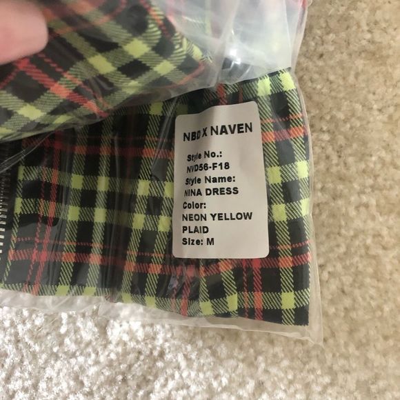 🔥NWT🔥NBD x NAVIN NINA DRESS IN NEON BLACK/YELLOW & ORANGE PLAID🔥SIZE MEDIUM🔥 - Picture 3 of 5